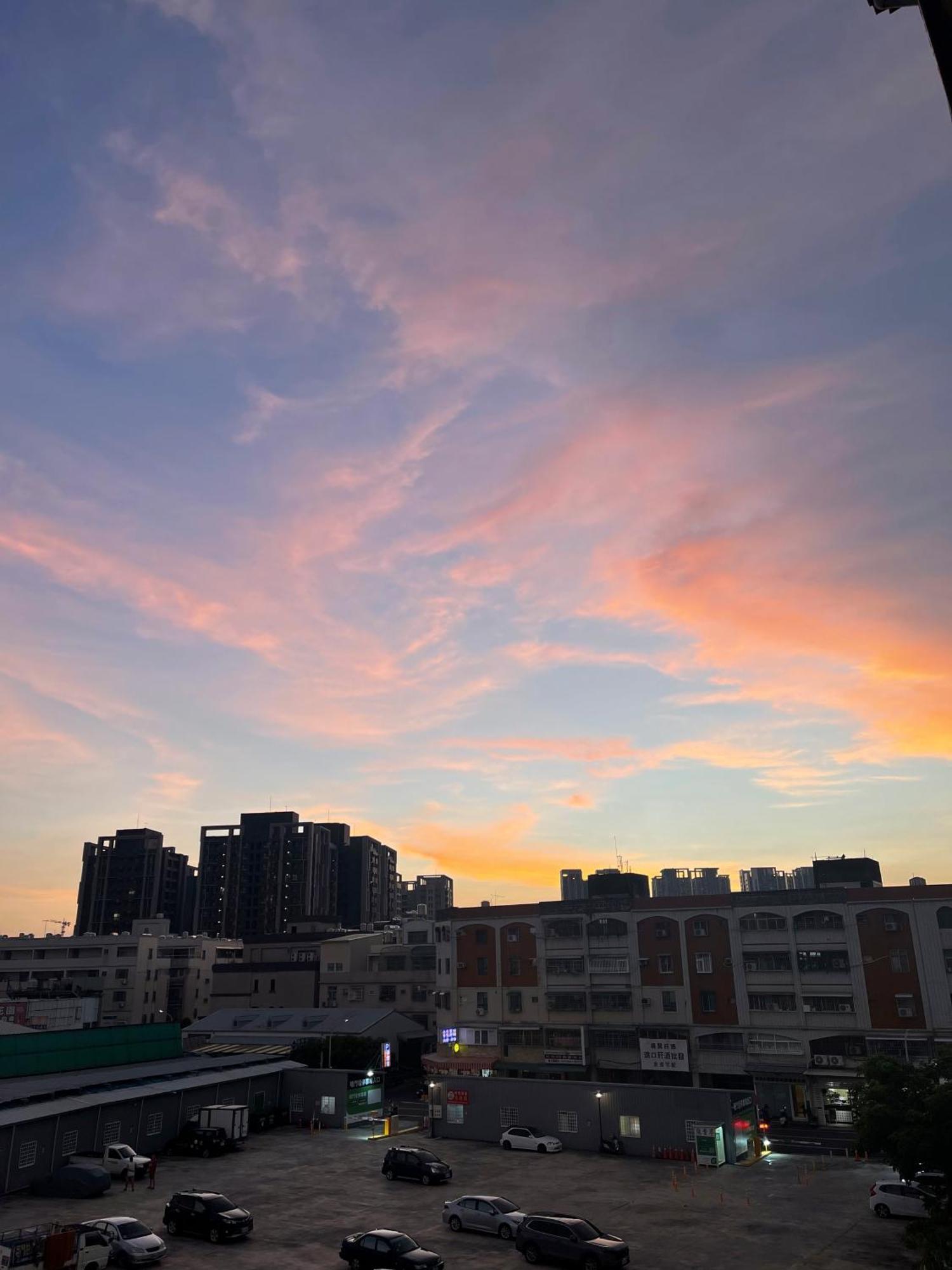 Moment Inn Tainan Exterior foto